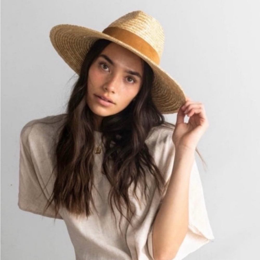 Gigi Pip straw hat EUC